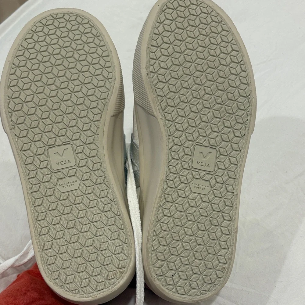 Veja White Leather Sneakers with Pink Heel Tab - Picture 4 of 6